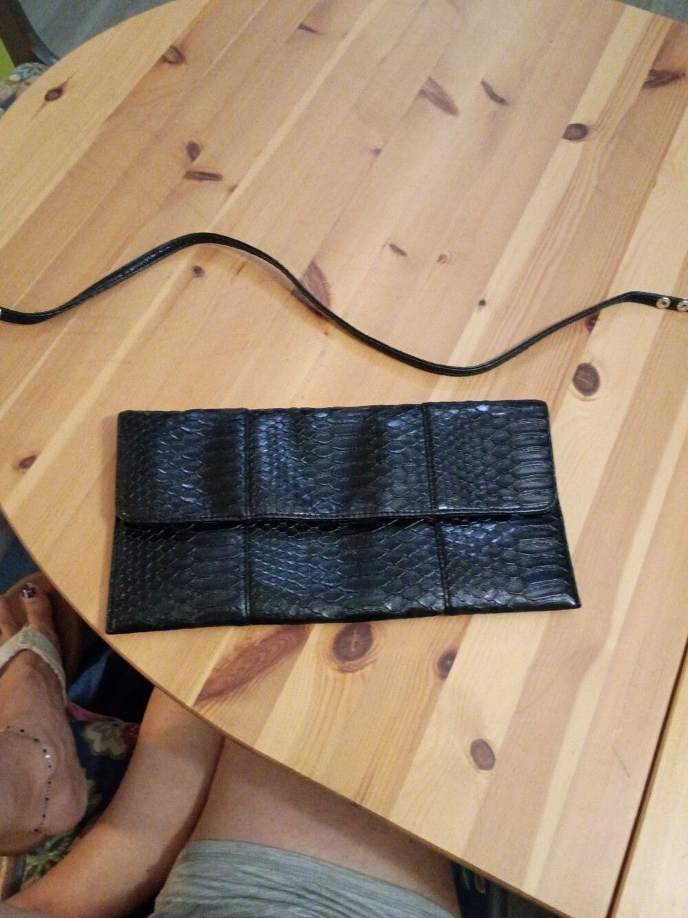 Jessica McClintock Black Faux Snakeskin 90s y2k Clutch Purse with Strap